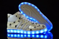 Botas con luces LED de 30€ A 35€ ( PINCHAR Y VER ABAJO PARA MAS FOTOS ) 